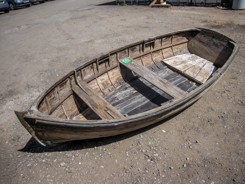 9ft old knackered dinghy. Henri Lloyd